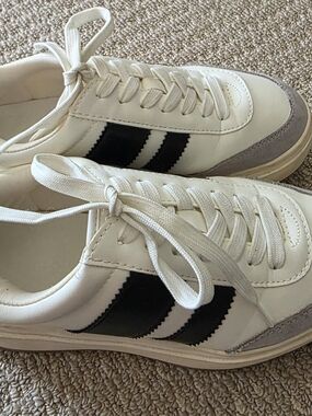 Madden Girl White Sneakers with Black Stripes and Gray Accents